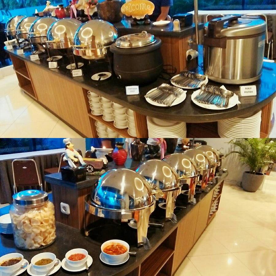 News Hotel Waru Sidoarjo Esterno foto